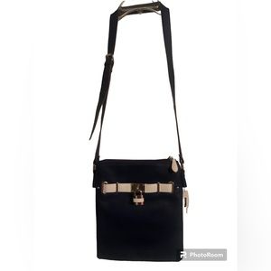 NWT Charming Charlie navy/white crossbody